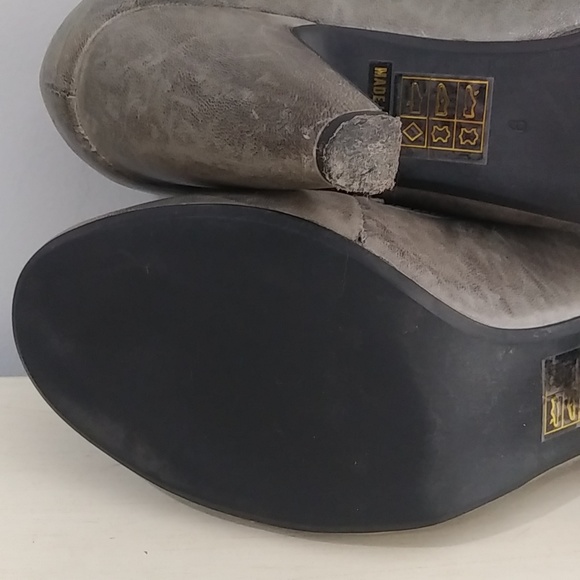 Miz Mooz leather heels with buckles size 9 - Picture 13 of 13